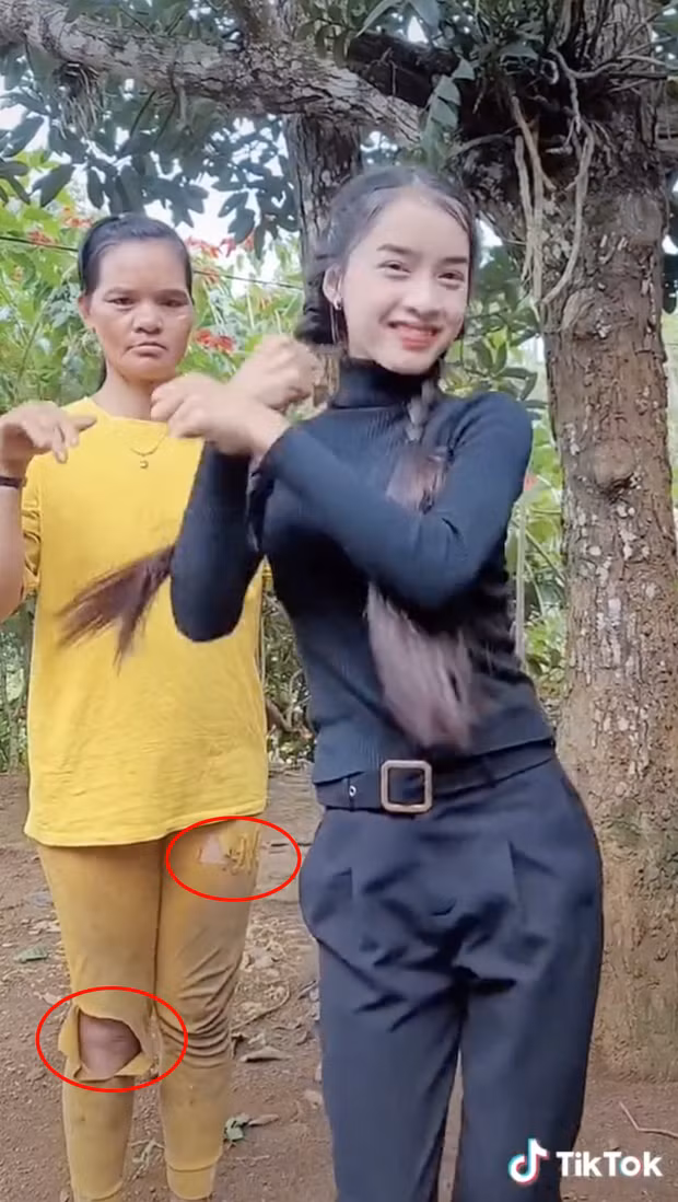 Theo thông tin tìm hiểu, Yona Cươn tên thật là Đinh Thị Cươn (SN: 2004, Bình Định) và là người dân tộc Ba Na.