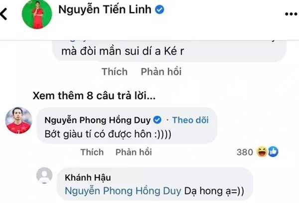 Hoàng Đức sau đó đã vào bình luận: "Ai nhiều đất mới đáng nói ạ". Việc "lỡ mồm" của tiền vệ quê Hải Dương khiến nhiều người phát hiện Tiến Linh là đại gia đất.