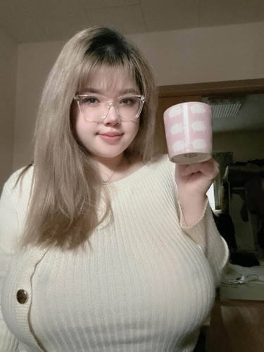 Thu Trang cho hay dự định sẽ về Việt Nam vào tháng 11 hoặc 12 năm nay. Lần trở về này, cô mong muốn tìm kiếm cơ hội phát triển ở quê nhà nhiều hơn, có thể hoạt động với vai trò KOC hoặc KOL trên mạng xã hội.