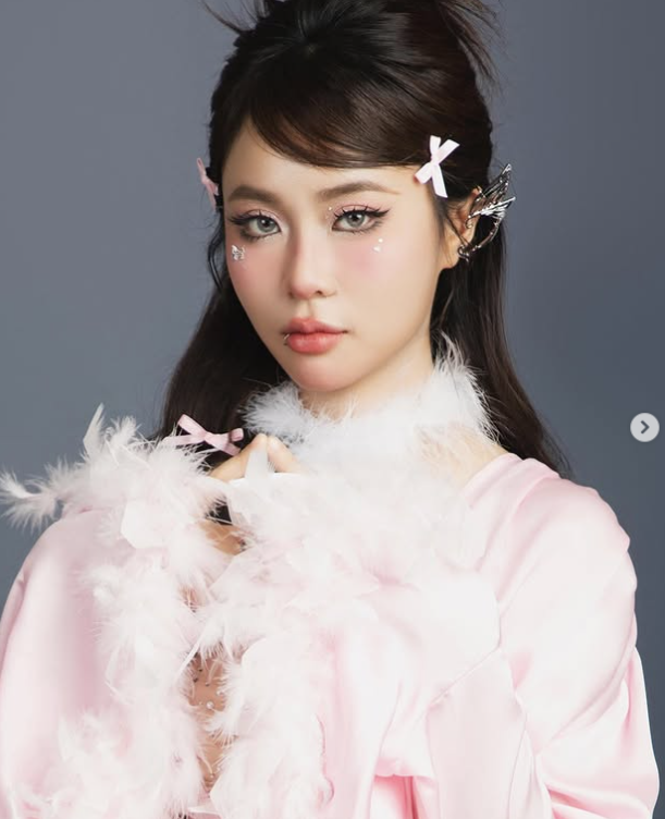 Ngay từ đầu khi có thông tin MisThy sẽ xuất hiện ở chương trình, cô đã thu hút sự chú ý của đông đảo người quan tâm. Trải qua một phần hành trình, cô nàng cho thấy sự nỗ lực của bản thân.