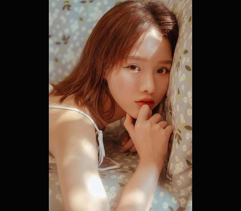 Nhiều người nói đùa rằng tuy Ngọc làm giáo viên nghề tóc nhưng sở hữu vẻ đẹp của các idol Kpop đình đám, thần thái của cô nàng cũng thuộc vào hàng nổi bần bật.