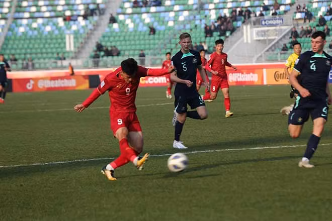 U20 Viet Nam tao dia chan, danh bai ung vien vo dich Australia-Hinh-2