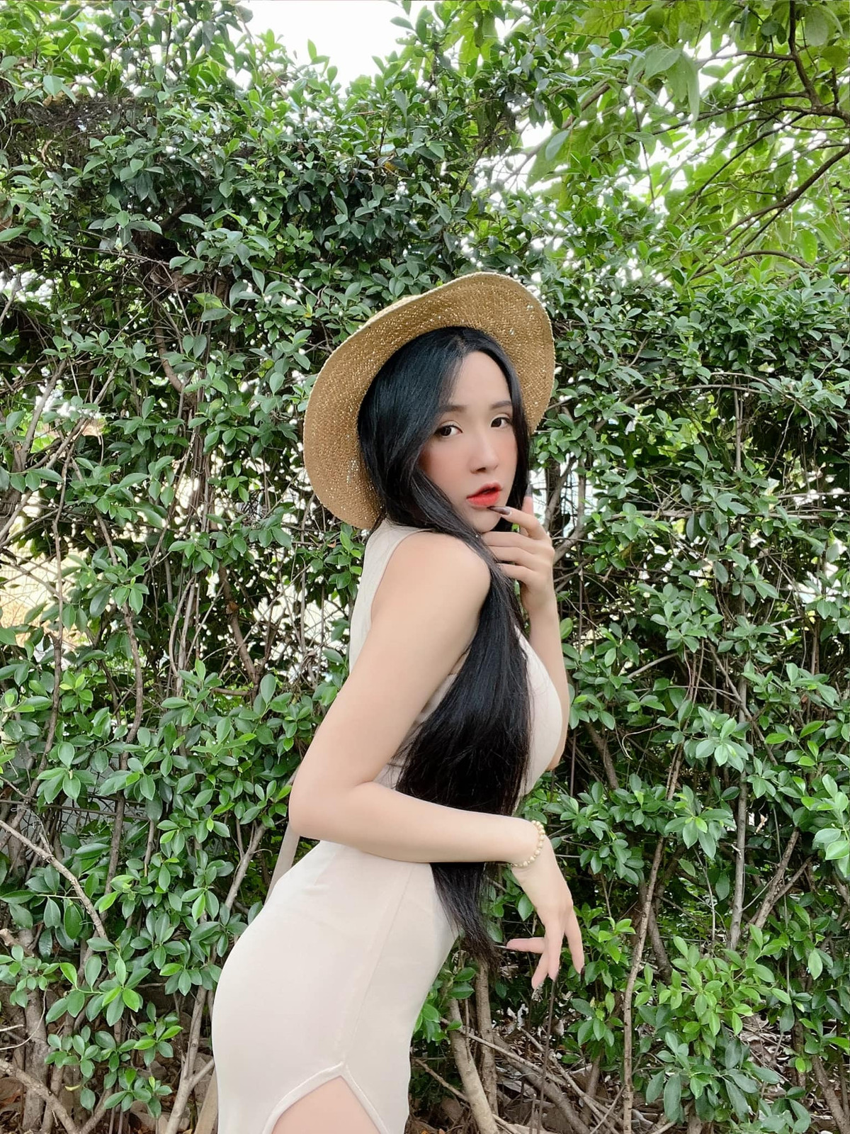 Những video nấu ăn của Viên Vibi luôn nhận được sự quan tâm từ đông đảo cộng đồng mạng bởi sự vui nhộn mà nữ diễn viên 9x này mang lại.