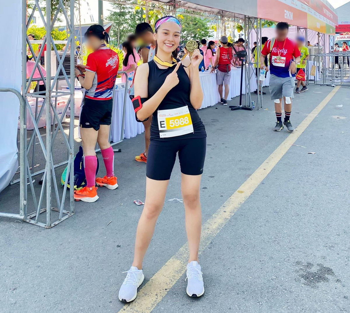 Tuy nhiên, khoảng vài tháng trở lại đây, khi lịch trình quay dự án phim mới kết thúc, Triều Dâng có nhiều thời gian hơn nên muốn tìm một bộ môn thể thao để rèn luyện, nâng cao sức khỏe, cô trọn chọn múa cột (pole dance).