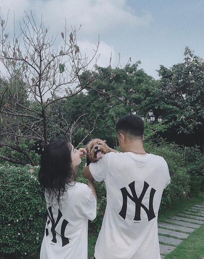 Trước đây nàng hot girl từng niềng răng, sau khi tháo niềng, nhan sắc Hà Trang ngày một thăng hạng vì nụ cười đã lên hẳn một "level" mới.