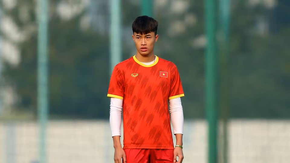 Nguyễn Văn Trường cũng được đảm bảo vị trí đá chính nhờ phong độ ổn định và khả năng linh hoạt vị trí