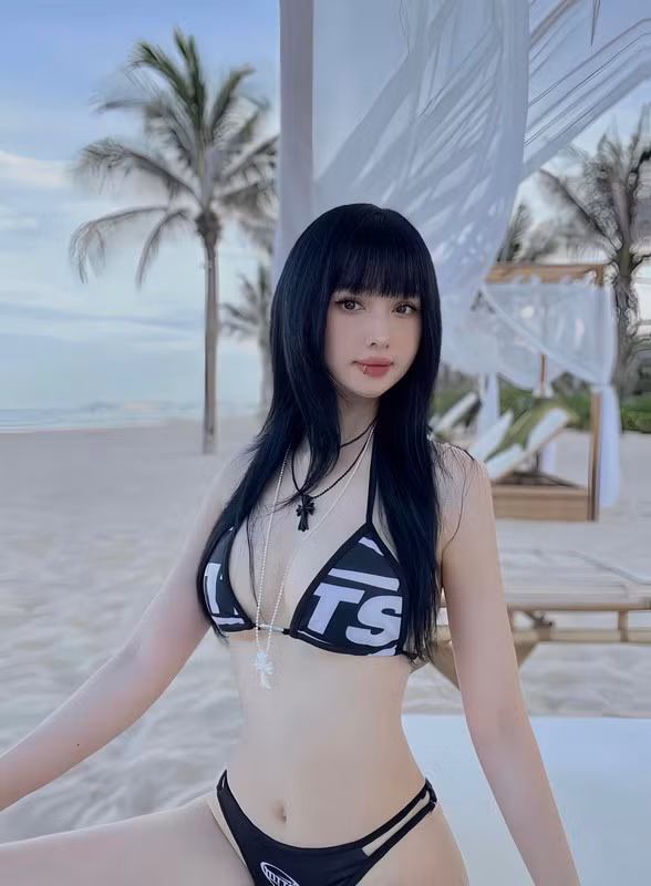 Tâm Tít không còn là tên tuổi xa lạ với người hâm mộ, cô là một trong những hot girl đời đầu đình đám.