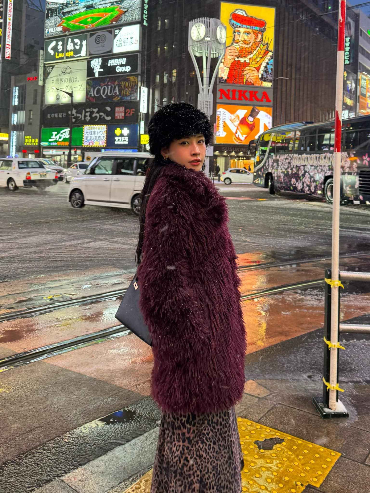 Hot girl sinh năm 1993 không hề bị mà visual còn rất nổi bật, thần thái ngút ngàn.