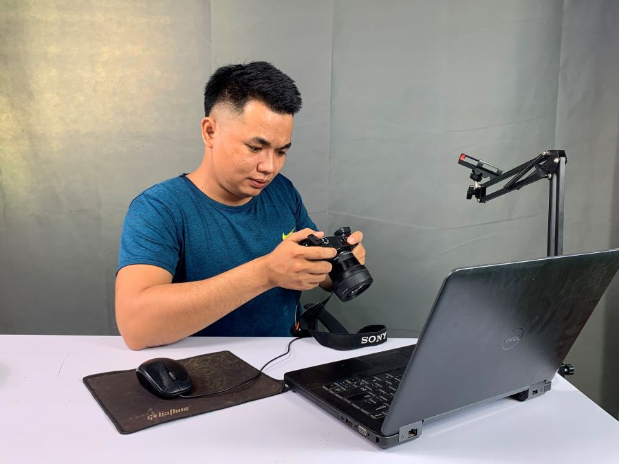 Chỉ trong một thời gian ngắn lập ra trang mạng xã hội chuyên đánh giá sản phẩm thì kênh TikTok Kiên Review đã nhận về rất nhiều phản hồi tích cực, đặc biệt là những lời cảm ơn vì nhờ anh mà mọi người không bị tốn tiền "oan".