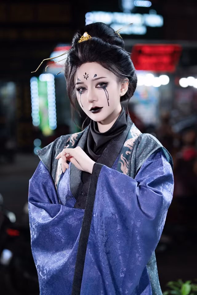 Điều này cho thấy, không chỉ là một coser tài năng, Thiên Thy còn là hình mẫu của sự tự tin và yêu bản thân. Cô luôn biết cách làm mới mình, không ngừng học hỏi và sáng tạo để mang đến những sản phẩm chất lượng cho cộng đồng.