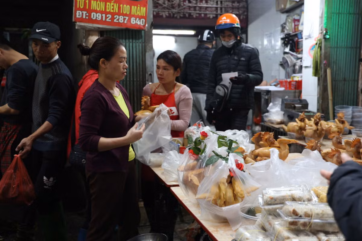 “Cho nha giau” nhon nhip khach mua mam co cung giao thua-Hinh-3