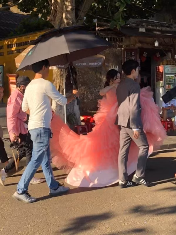 Dù khá bận bịu với công việc, cặp đôi Mie và Hồng Thanh với nhiều khoảnh khắc đẹp và không kém phần lầy lội. Bên cạnh đó khi kết hợp, cả hai có lượng fan ngày càng đông đảo.