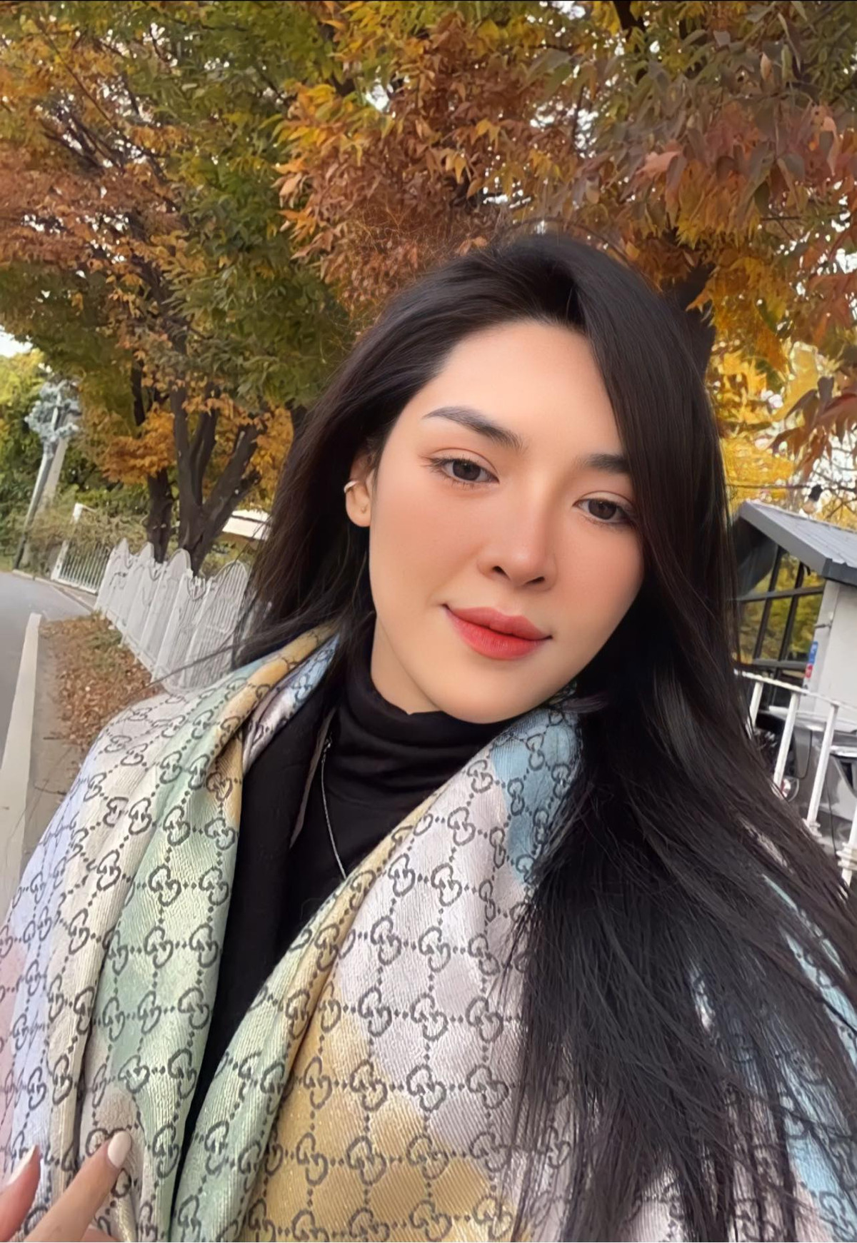 Thường xuyên tương tác với bạn bè, người hâm mộ trên trang cá nhân, Thanh Quỳnh không ngại chia sẻ những hình ảnh cuộc sống đời thường của một cô nàng độc thân tuổi 30.