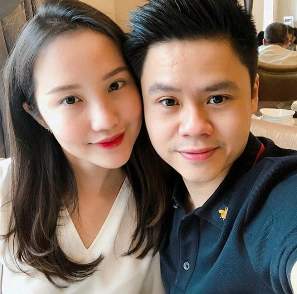 Phu nhân đại gia Phan Thành hiếm khi cập nhật trang cá nhân, nếu có update thì cũng chỉ là ảnh đồ ăn thức uống, ảnh khoe khéo biệt thự nhà chồng, thậm chí là ảnh cũ.