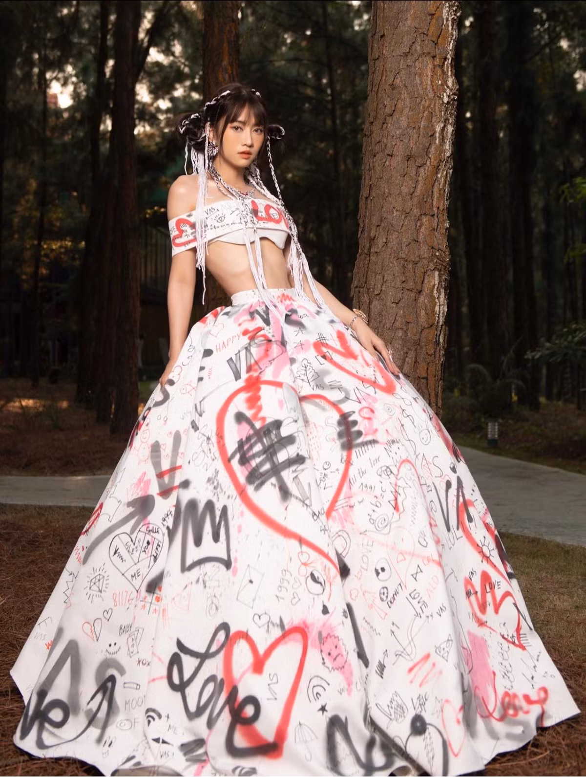 Điều này hoàn toàn trái ngược với những bình luận công kích trước đây từng hướng về Lê Bống.