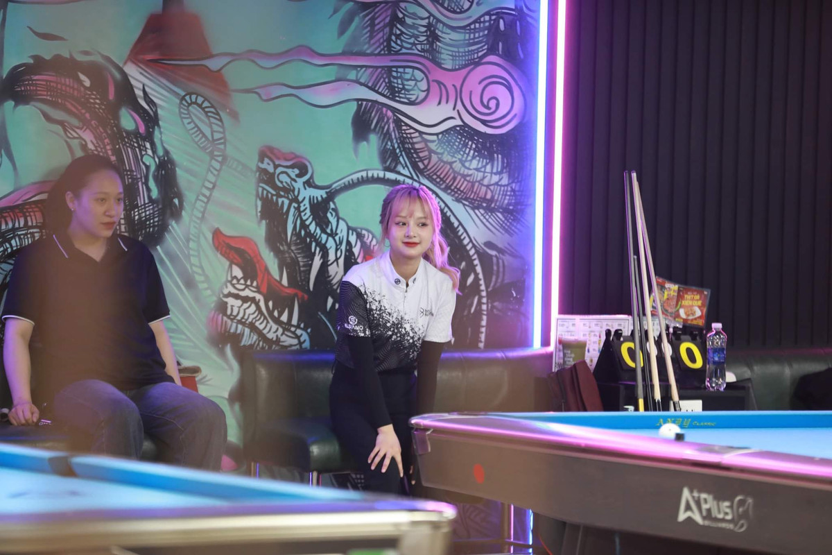 Nhan sắc của Gấm Kami từ trước đến nay vẫn được dân mạng khen ngợi là xinh xắn, có nét duyên dáng riêng. Vì vậy khi nữ TikToker này quyết định "đập mặt xây lại" khiến nhiều fan của cô nàng ngỡ ngàng.