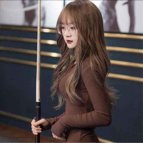 Trước những bình luận tỏ ra khó hiểu vì quyết định phẫu thuật thẩm mỹ của mình, Gấm Kami vẫn kiên quyết thể hiện tự tin của mình sau thay đổi này: "Vì mới nên mọi người chưa quen cũng như nó chưa hoàn thiện, chứ sau này nhất định rất đẹp".