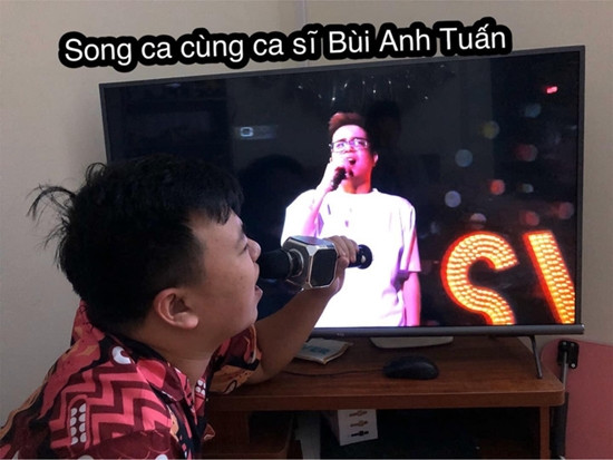 Anh Việt Hoàng kể: "Vợ mình là giáo viên mầm non nên sáng tạo và vui tính lắm. Đợt này hai đứa ở nhà tránh dịch không đi đâu nên cô ấy nghĩ ra nhiều trò vui để đỡ nhàm chán.