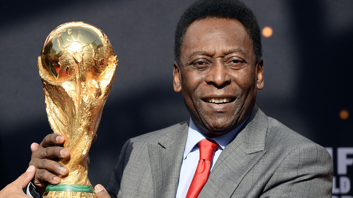 Pele đá 14 trận VCK World Cup và ghi 12 bàn.