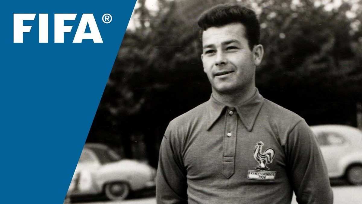 Điều độc đáo là Just Fontaine chỉ dự một kỳ World Cup duy nhất năm 1958 tại Thụy Điển, đá sáu trận và ghi...13 bàn.