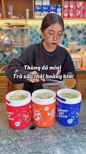 Nhìn độc đáo, giá rẻ dung tích lại nhiều, vừa được uống ngon lại vừa được sở hữu bình xinh thì các netizen làm sao có thể cưỡng lại sức hút của chiếc trend này.