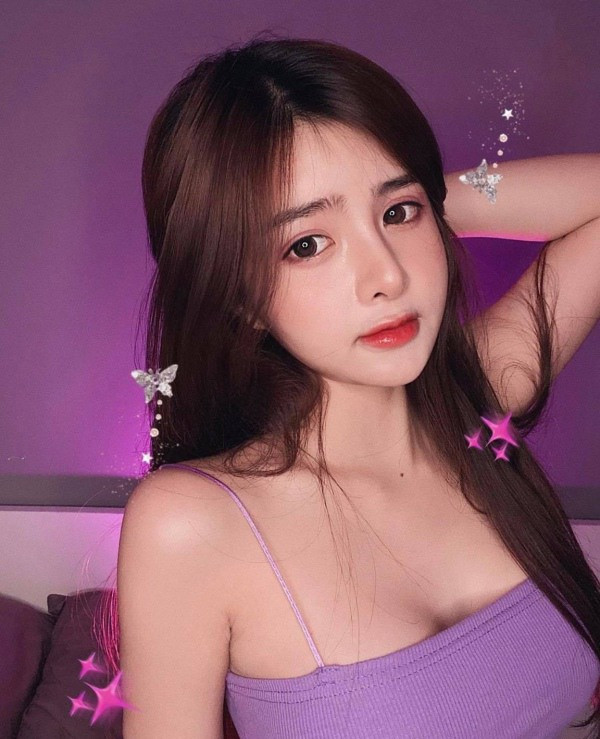 Không chỉ xinh đẹp, mọi người còn nhắc đến Ann Dâu với danh hiệu hot girl thông minh, học giỏi.