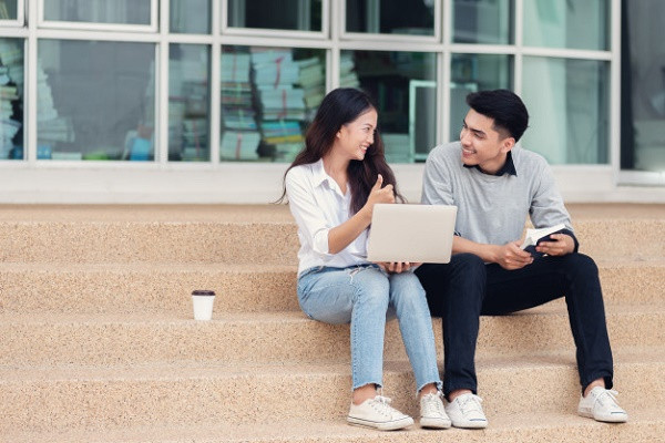 Mat 90% tinh yeu vi hai hop com ba tram ngan