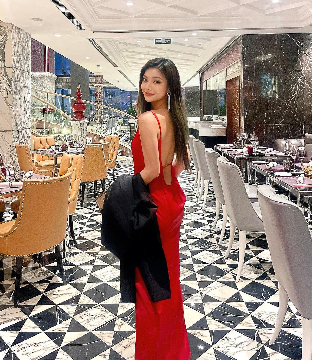 Với phong cách thời trang ấn tượng, con gái Chưởng môn Vịnh Xuân Nam Anh trở thành mẫu ảnh quen thuộc của nhiều thương hiệu nổi tiếng.