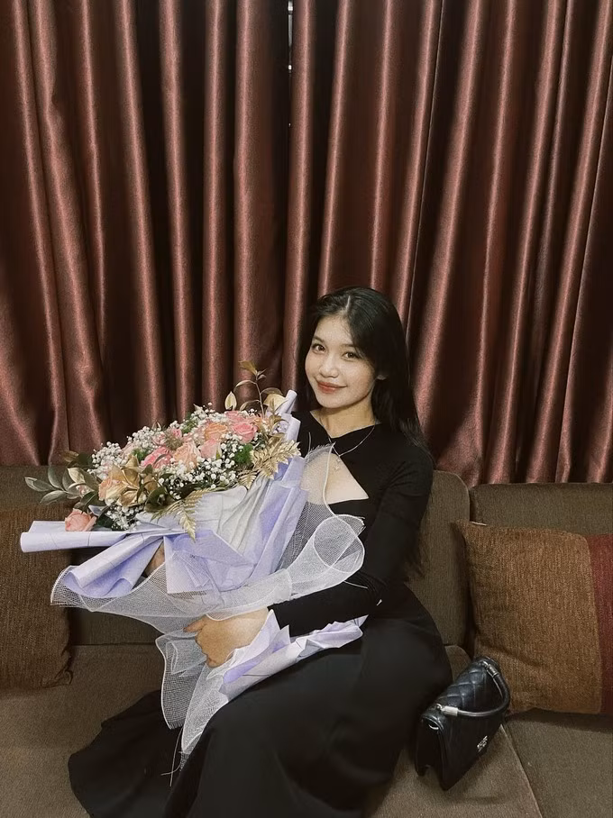 Thời gian gần đây, H Sharonny Arul nổi lên như một “bông hoa” của núi rừng Đắk Lắk, đặc biệt sau khi nàng hot girl dân tộc Ê Đê xuất hiện ấn tượng trong phim Bão ngầm.