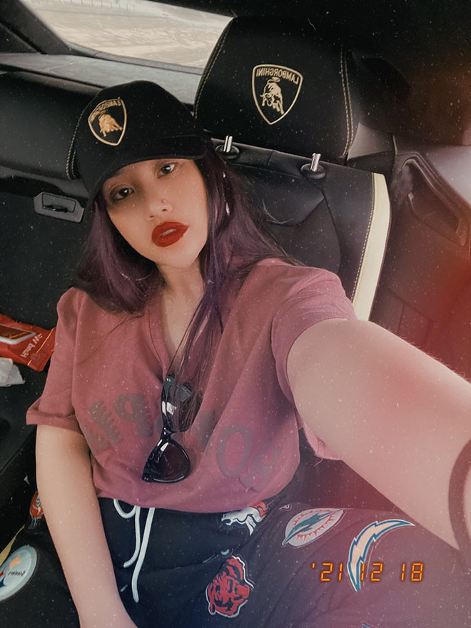 Ai cũng mong muốn có được một mái ấm gia đình hạnh phúc. Tuy nhiên hiện tại, thời gian này Huyền Trang muốn dành hết cho công việc và trau dồi kiến thức.