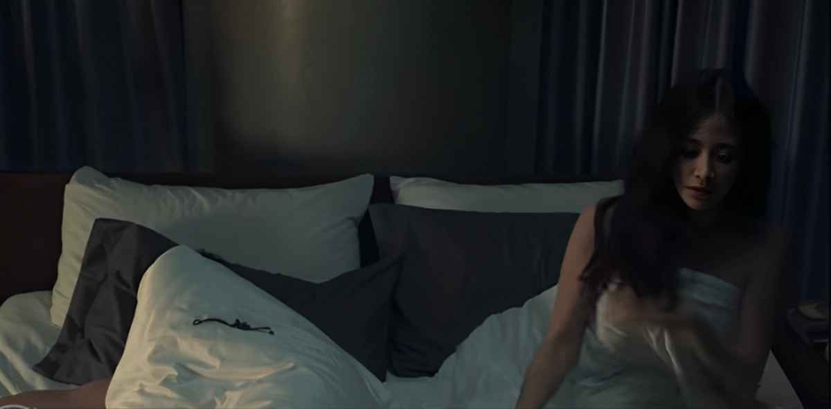 Mặc dù vai diễn trong phim mới của Baifern Pimchanok được đánh giá là đã có chiều sâu hơn nhưng việc tham gia đóng quá nhiều cảnh nóng khiến sao hạng A này nhận nhiều chỉ trích và dần đánh mất cảm tình của khán giả.