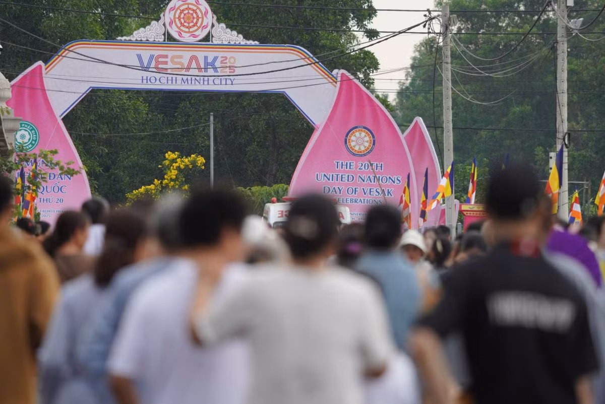 Đây là lần đầu tiên xá lợi Phật từ Ấn Độ được cung thỉnh và tôn trí tại Việt Nam – một dấu mốc lịch sử quan trọng, không chỉ mang ý nghĩa tôn giáo sâu sắc mà còn là biểu tượng sống động của mối quan hệ hữu nghị truyền thống giữa Việt Nam và Ấn Độ.