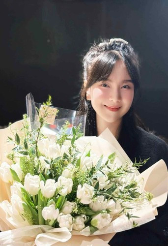 Đây cũng chính là lần đầu tiên Mai Ngọc cho ông xã được "lên sóng". Tuy nhiên, Mai Ngọc vẫn khéo cha mặt và giữa kín những thông tin liên quan đến đối phương.