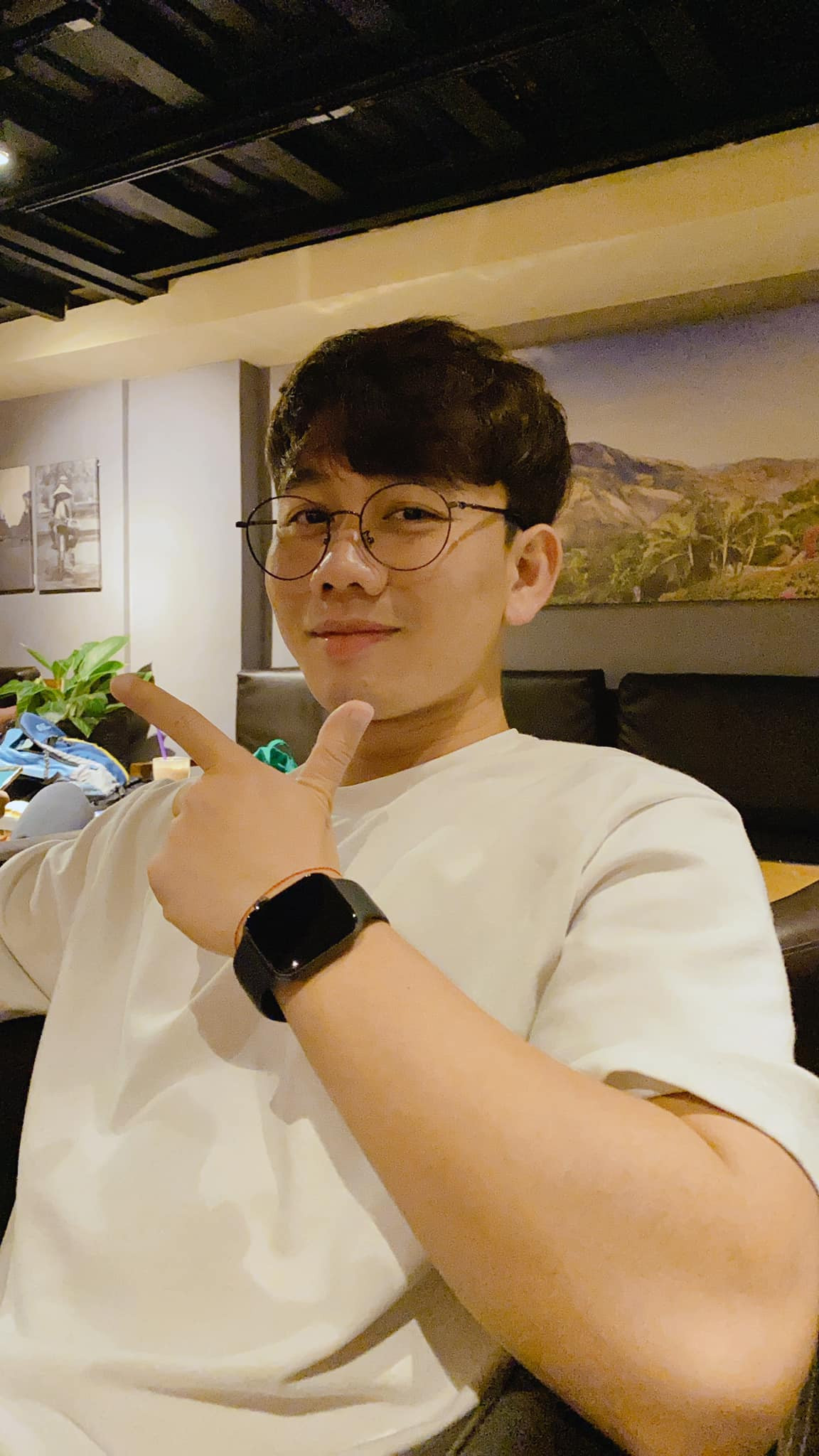 Sau này, khi ghi được 1 bàn thắng nổi bật trong sự nghiệp, Minh Vương đã chỉ tay lên trời như muốn gửi gắm món quà này cho cha khiến không ít người cảm thấy xúc động.