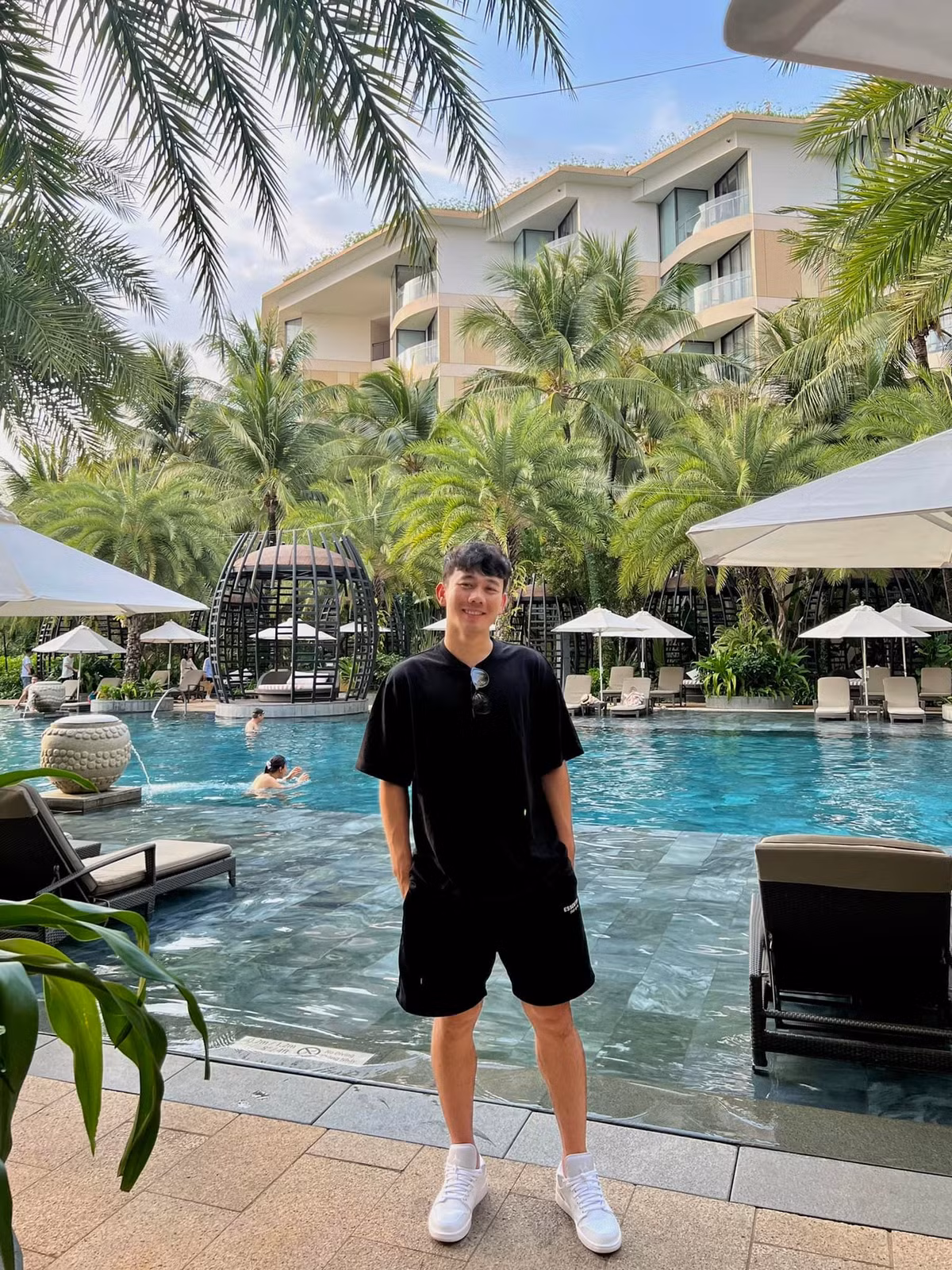 Trần Minh Vương (sinh năm 1995), quê gốc tại Thái Bình. Hiện, anh đang thi đấu ở vị trí tiền vệ cho câu lạc bộ Hoàng Anh Gia Lai và đội tuyển quốc gia Việt Nam.