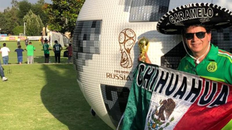 "Đó là rất nhiều sự cố gắng, hy sinh. Tôi đang nói về hơn 450 trận đấu của đội tuyển quốc gia mà mình đã đến xem", Chávez chia sẻ.