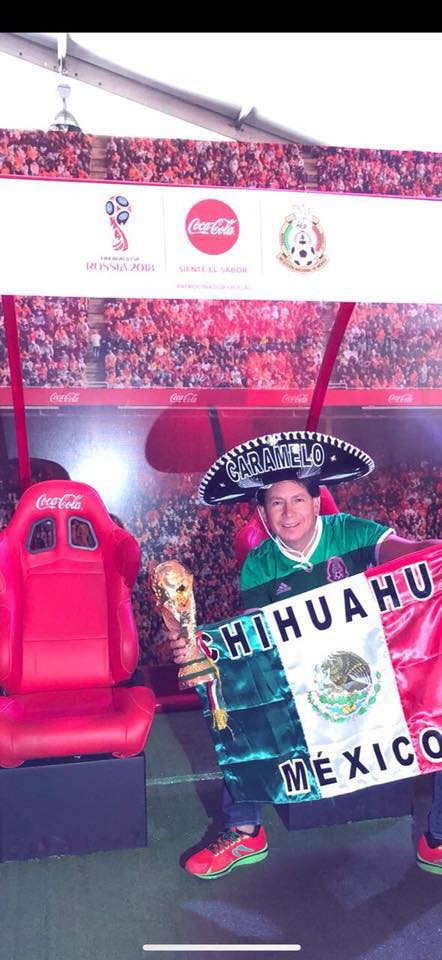 "Quá trình này ảnh hưởng đến mối quan hệ gia đình và tất nhiên là cả túi tiền của bạn. Theo đội tuyển quốc gia mà không thiếu thứ gì và phải đi du lịch khắp nơi trên thế giới đồng nghĩa với việc phải chi một khoản tiền rất lớn. Và việc đeo đuổi trong suốt 40 năm thực sự rất mệt mỏi", Chávez cho biết.