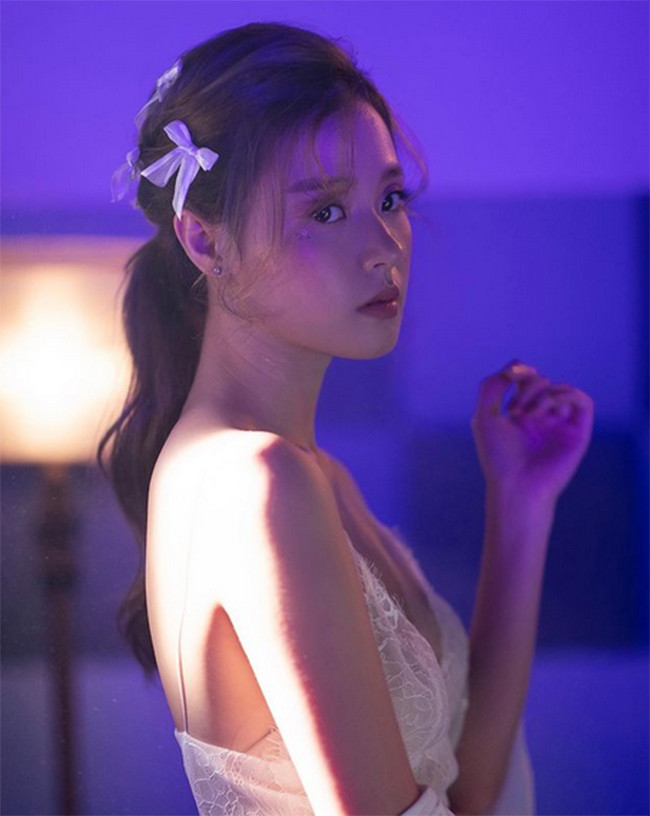 Năm 2020, Midu chính thức trở thành CEO thương hiệu mỹ phẩm do mình gây dựng.