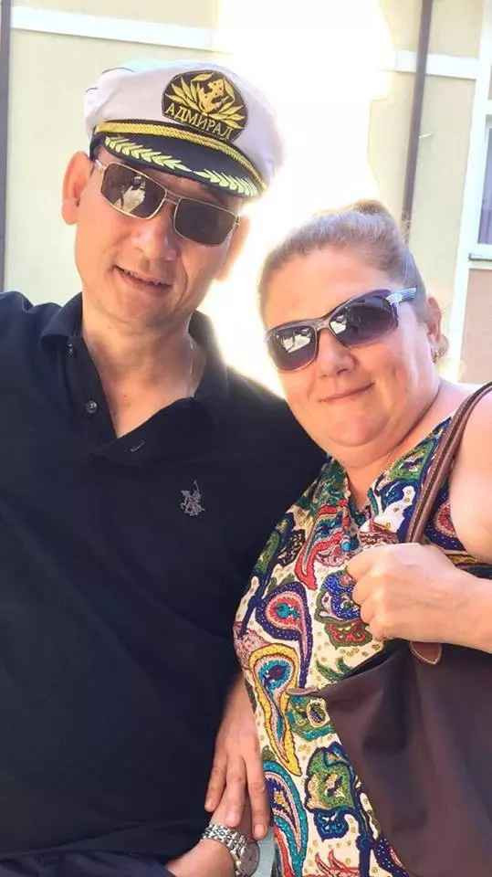 Ở phần bình luận bài đăng, rất nhiều người đã vào gửi lời chúc mừng sinh nhật đến mẹ thủ môn lai Nga - Việt.