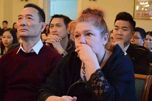 Vốn là người sống kín tiếng nên mẹ của Văn Lâm hiếm hoi chia sẻ ảnh về bản thân. Những hình ảnh về bà thường do chồng và các con đăng tải trên mạng xã hội.