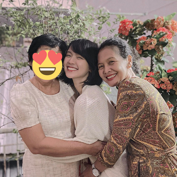 Bên cạnh đó, nhan sắc của phụ huynh hot girl Hải Tú cũng gây chú ý không kém con gái.