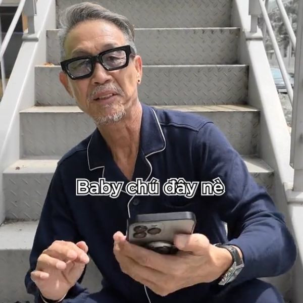 Được biết, “ông chú Polo” tên thật Lưu Quốc Tân, là một TikToker người Việt gốc Hoa sinh sống tại Sài Gòn. Trải qua nhiều công việc, từng ở nhiều quốc gia từ Châu Á đến Châu Âu.