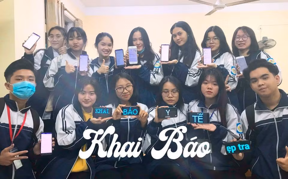 Các bạn học sinh đều cho rằng đây là một bộ ảnh vừa độc đáo, vừa sáng tạo lại bám sát được một trong những chủ đề được nhiều người quan tâm nhất hiện nay.