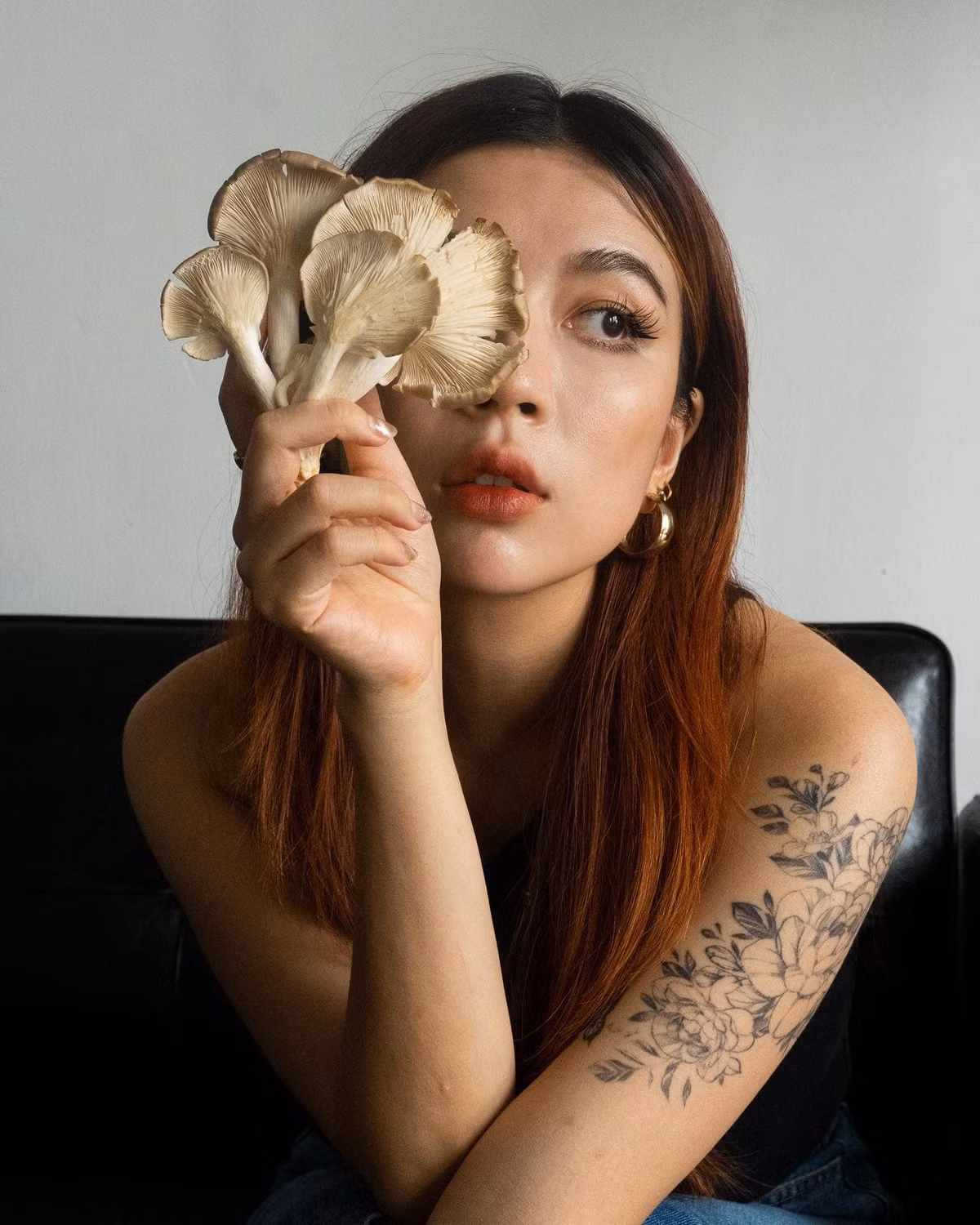 Từ khi chuyển hướng sang ăn uống thuần thực vật, Shushu Lê nhận về nhiều sự hoài nghi, thiếu tin tưởng. Tuy nhiên, cô nàng cho rằng, việc ăn chay không ảnh hưởng đến vấn đề sức khỏe khi có nhiều thực phẩm thay thế chất đạm và giúp cơ thể nạp đủ chất dinh dưỡng, chịu được cường độ cao trong công việc.