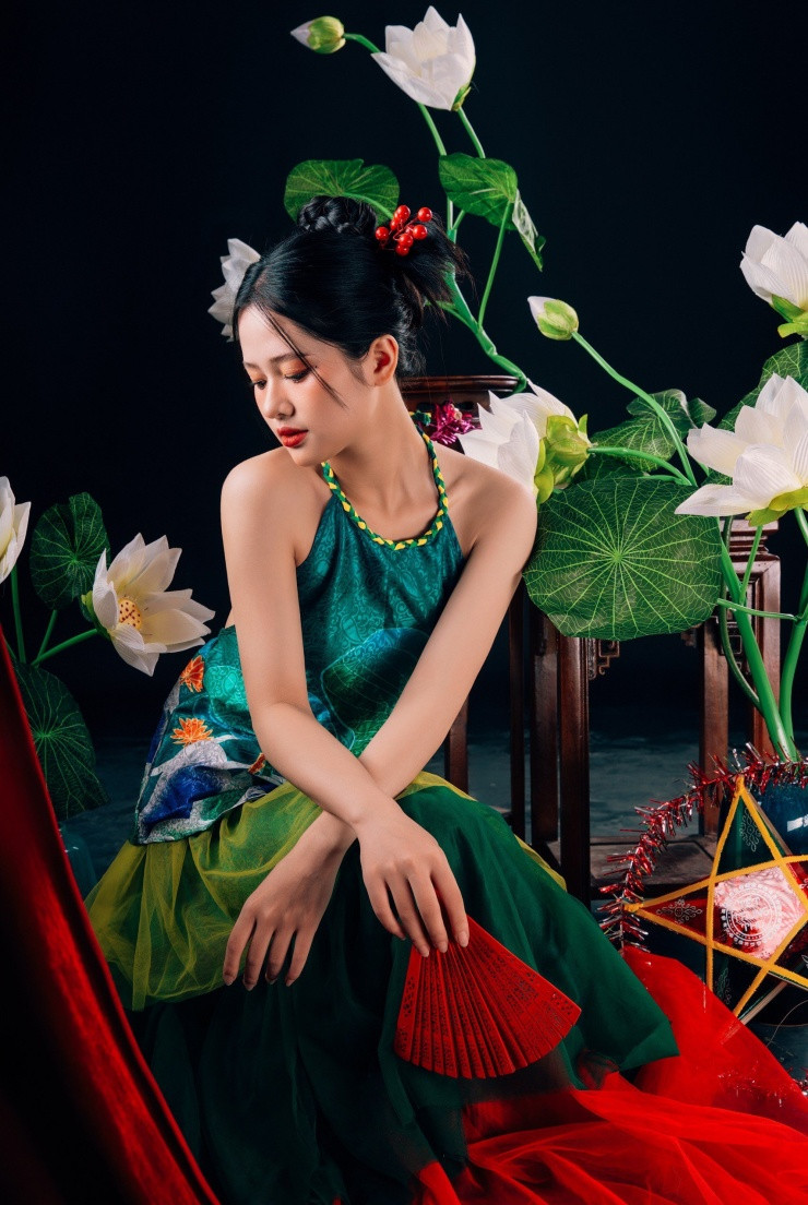 Vào ngày rằm tháng Tám âm lịch hằng năm, người Việt sẽ tổ chức các hoạt động đặc biệt như múa lân, đốt pháo hoa, làm đèn lồng và thưởng thức những món ăn truyền thống như bánh Trung thu. Đặc biệt, Tết Trung thu còn mang ý nghĩa là dịp để các thế hệ trong gia đình sum họp, chia sẻ niềm vui và tình yêu thương...