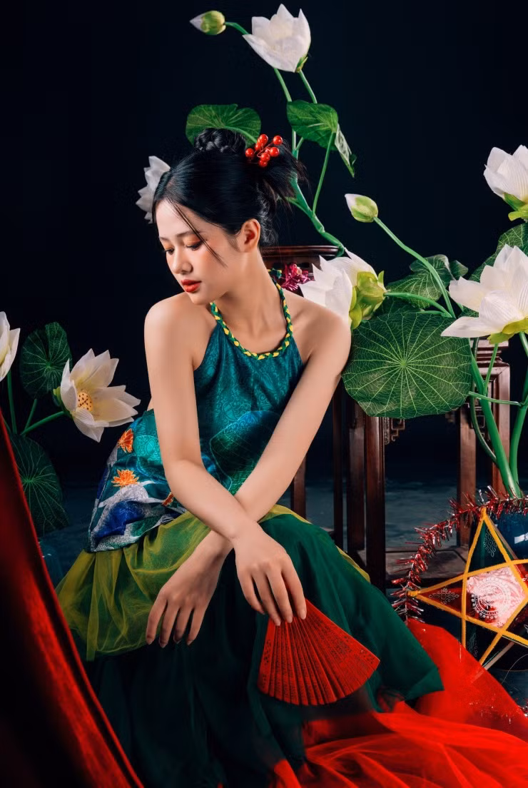 Vào ngày rằm tháng Tám âm lịch hằng năm, người Việt sẽ tổ chức các hoạt động đặc biệt như múa lân, đốt pháo hoa, làm đèn lồng và thưởng thức những món ăn truyền thống như bánh Trung thu. Đặc biệt, Tết Trung thu còn mang ý nghĩa là dịp để các thế hệ trong gia đình sum họp, chia sẻ niềm vui và tình yêu thương...