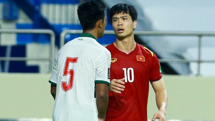 Cơ hội đến với Công Phượng khi HLV Park Hang Seo có vẻ như sẽ tính toán lại với phương án dùng Văn Đức nhưng rốt cuộc mọi chuyện vẫn chờ vào nỗ lực của chính Công Phượng chứ chẳng phải ai khác.