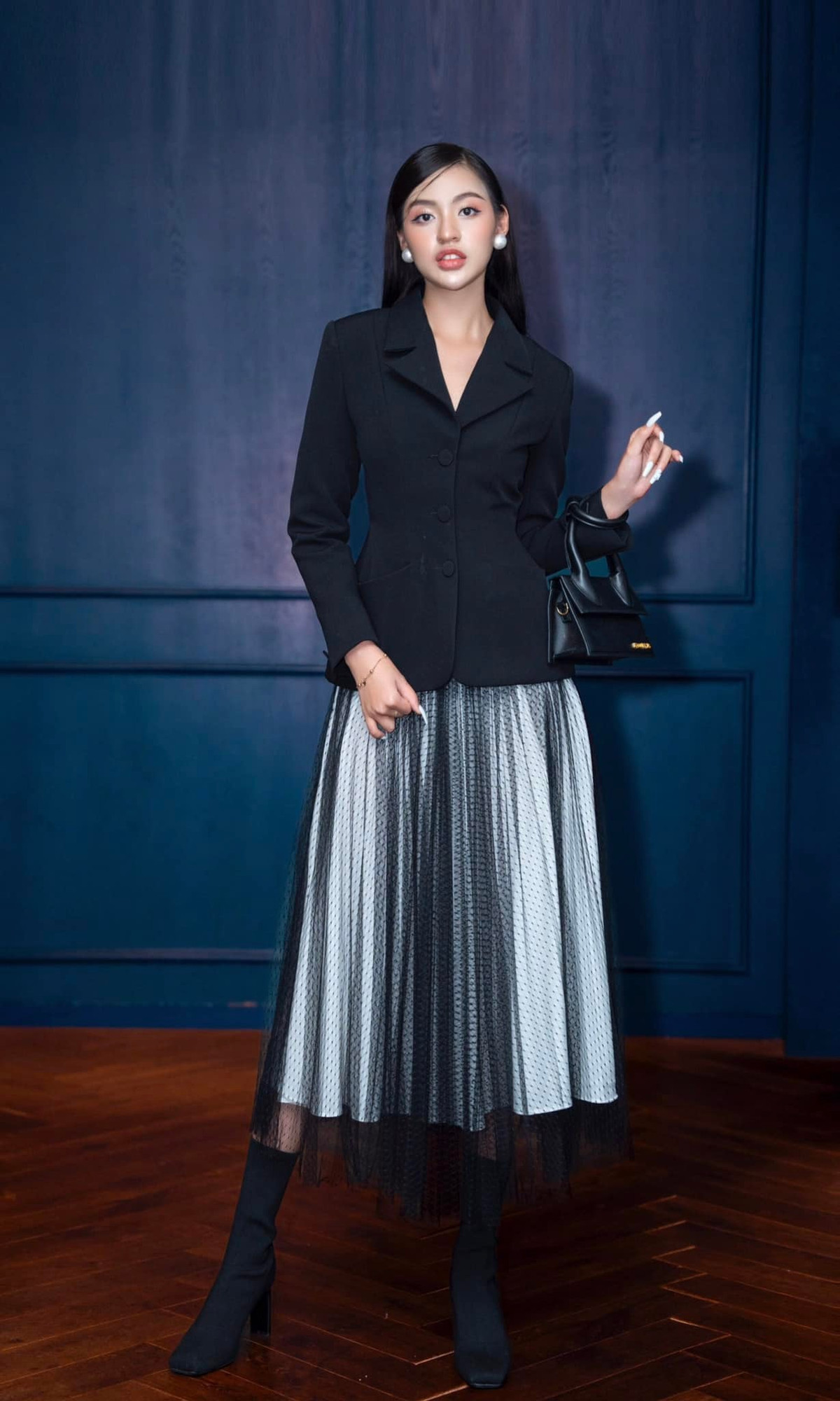 Trần Thanh Tâm sinh năm 2000, là một TikToker có lượng người theo dõi lớn, nổi tiếng với nickname "hotgirl trứng rán" nhờ một clip viral.