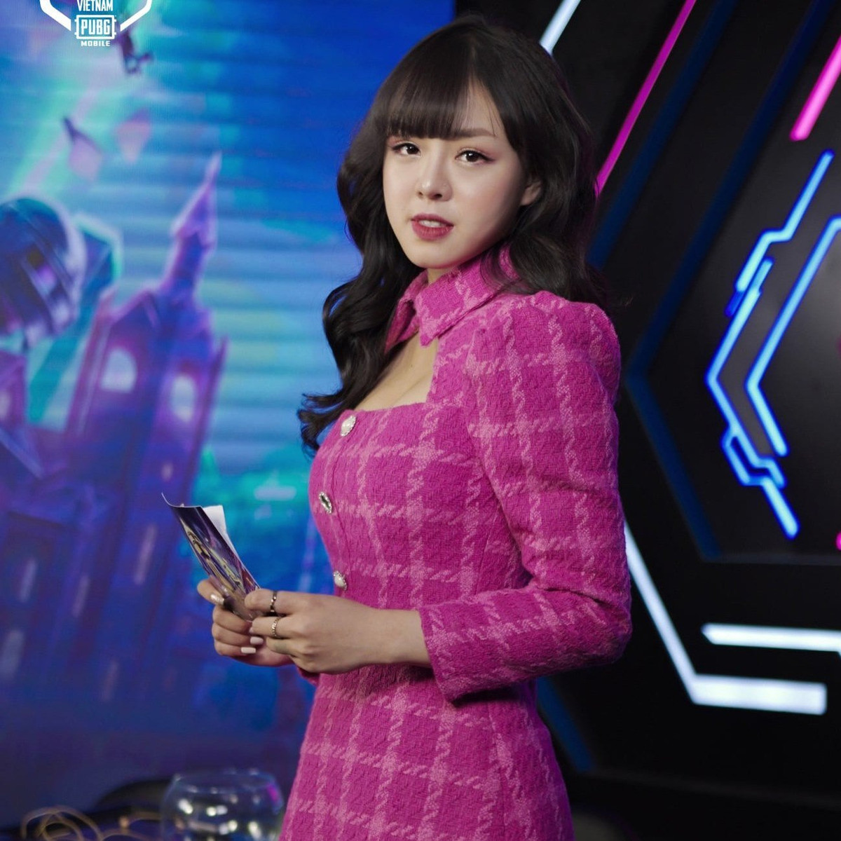 Trước hôn lễ, Thảo Trang được chồng sắp cưới dẫn đi tận hưởng tuần trăng mật sang chảnh tại 8 nước châu Âu.