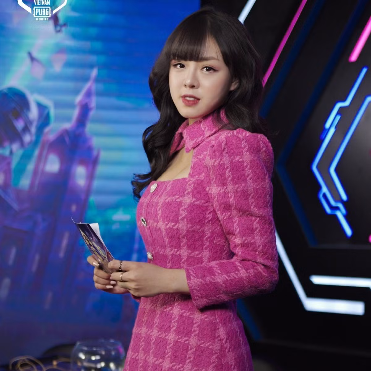 Trước hôn lễ, Thảo Trang được chồng sắp cưới dẫn đi tận hưởng tuần trăng mật sang chảnh tại 8 nước châu Âu.